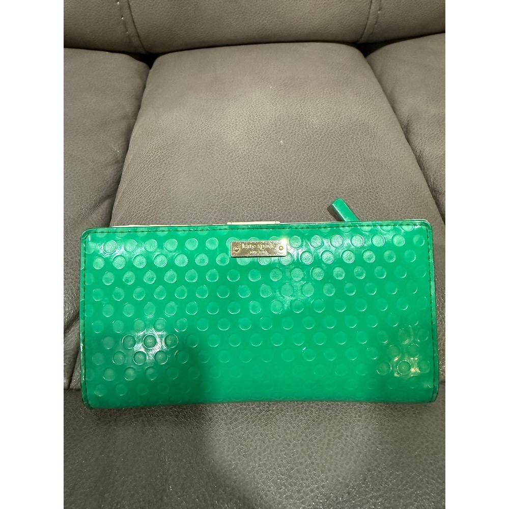 Kate Spade New York Green Polka Dot Patent Leather Wallet Clutch Zip Around